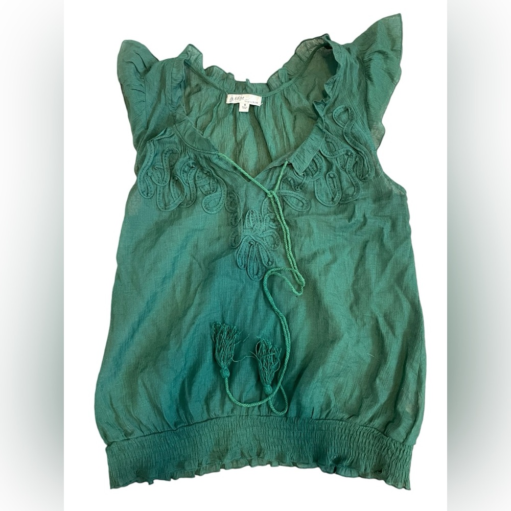 ✨ 4/$20 ✨ Edge Design by Mine green tank top